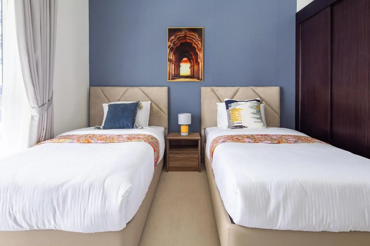 Frank Porter - Mon Reve Dubai United Arab Emirates
