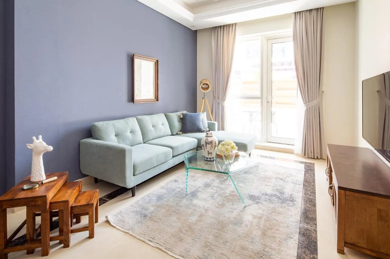 Frank Porter - Mon Reve Dubai Apartment