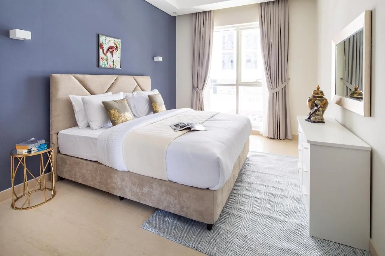 Frank Porter - Mon Reve Dubai 0*,  United Arab Emirates